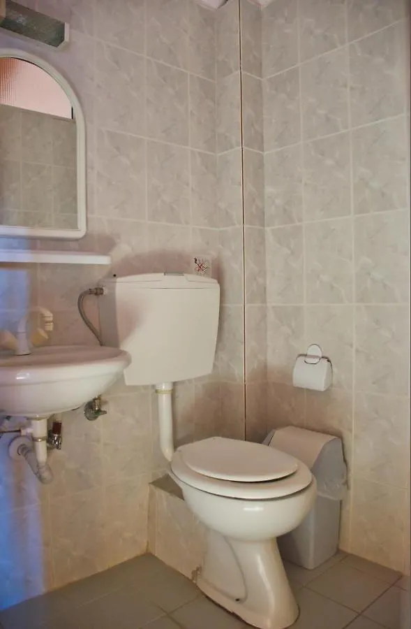 Villa Asteria Szárti